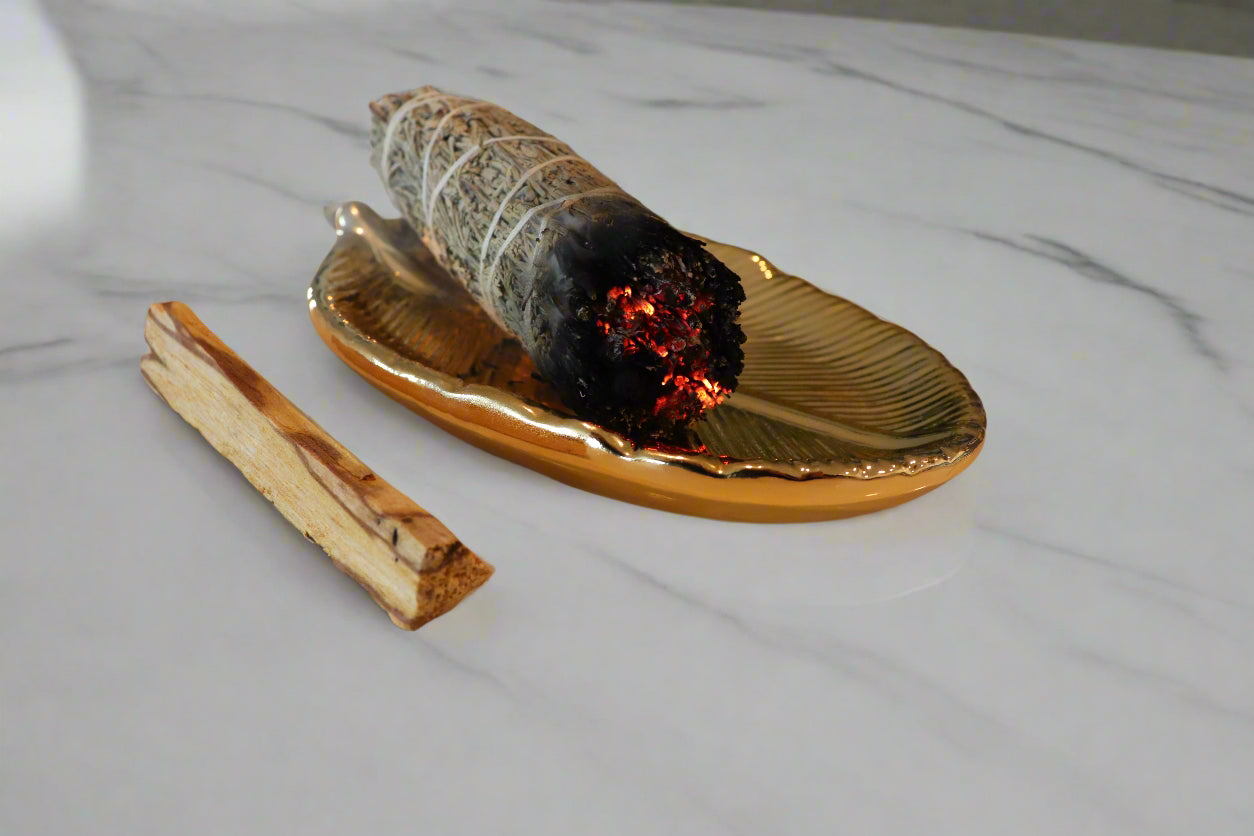 Sacred Cleansing Ritual Set – Sage, Palo Santo, Golden Leaf & Golden Protective Turmeric Thread